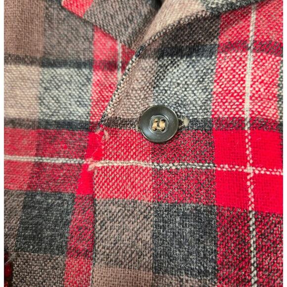 Pendleton Vintage Men's Virgin Wool Shirt Size Small Red Plaid Pockets - Picture 9 of 11
